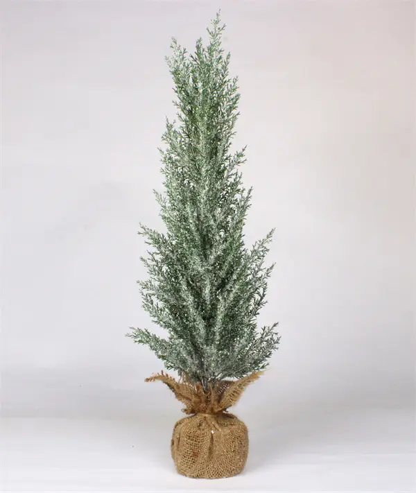 Pinheiro de Natal para Home Party.jpg Pine Tree for Christmas for Home Party.jpg