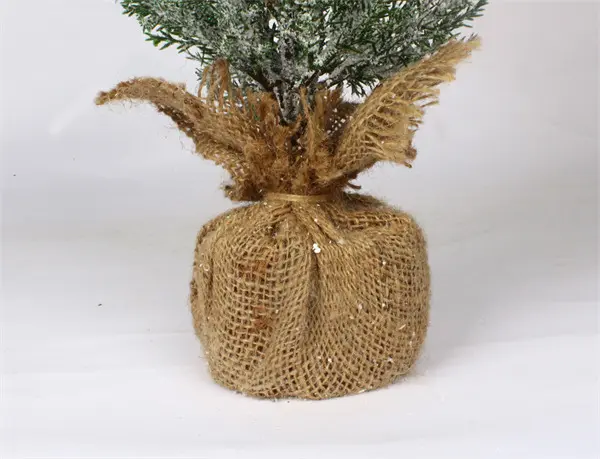 Pinheiro de Natal para Home Party.jpg Pine Tree for Christmas for Home Party.jpg
